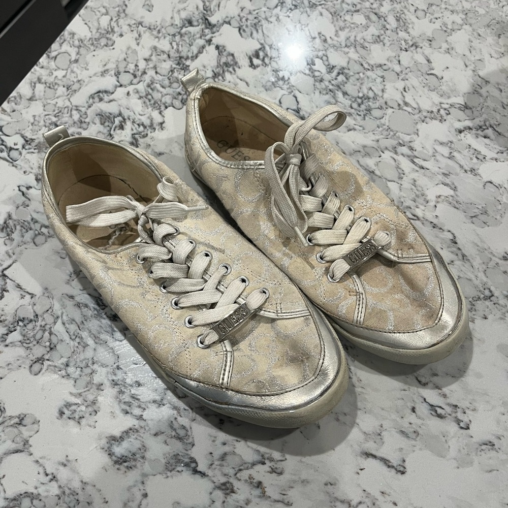 Women's Vintage 2000s Cream Guess Sneakers